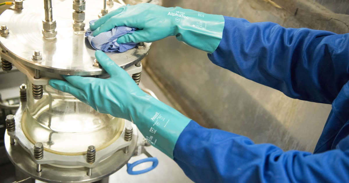 Găng Tay Phủ Cao Su Là Gì Và Những Lợi Ích Đem Lại